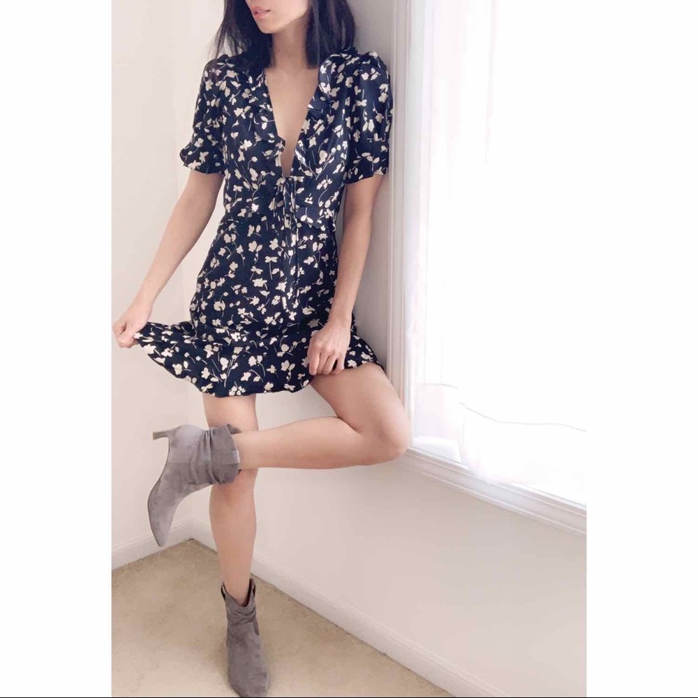 BOHO DEEP V RUFFLES MINI DRESS - Picture 7 of 8